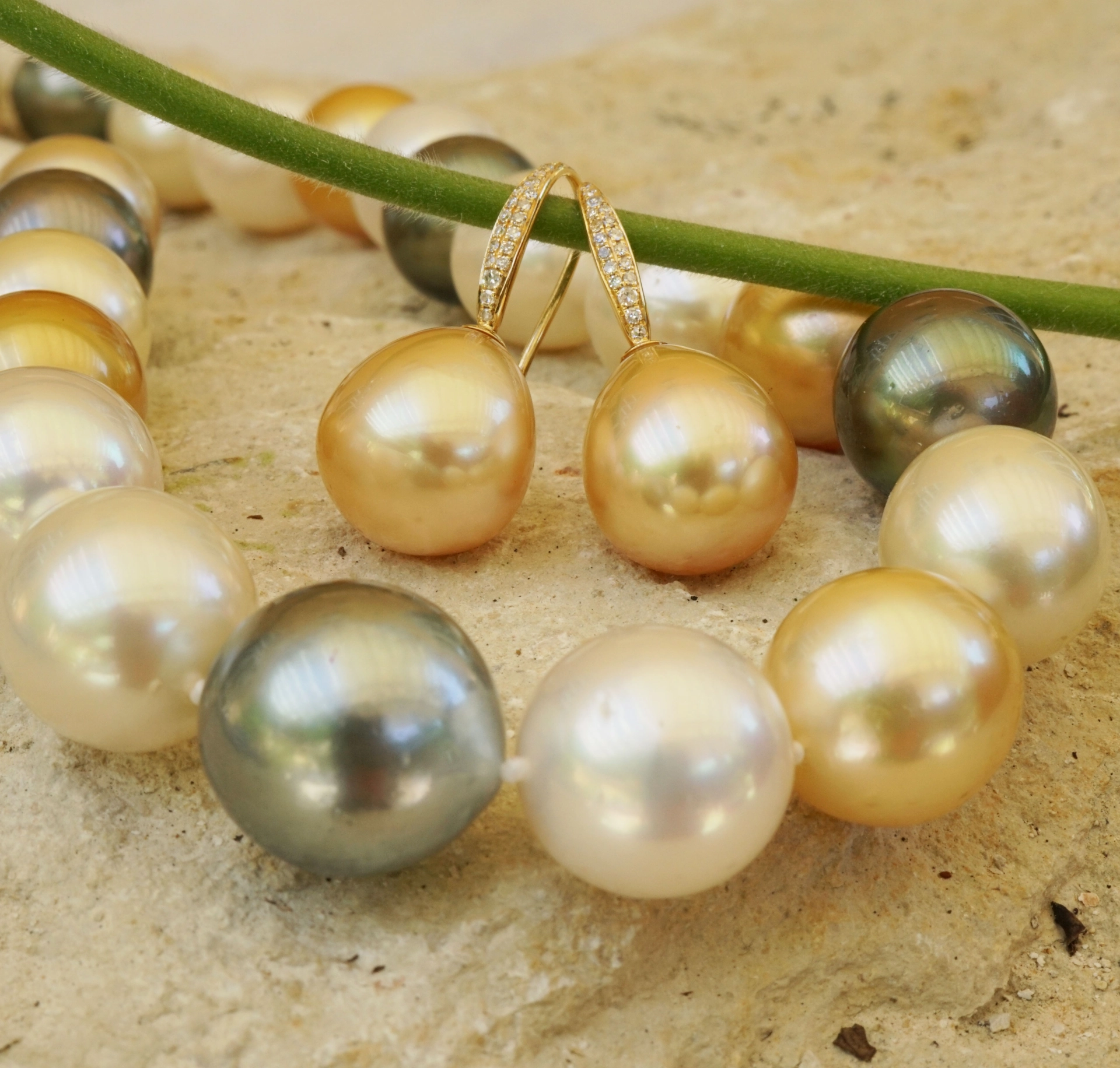 SÜDSEE Tahiti Zuchtperl Collier AAA+ Multi NATURFARBE 15,4-12 mm toller Lüster