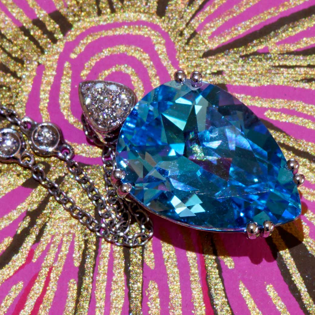 Blue Topaz Brilliant Pendant 750 White Gold 14 ct 0.11 ct Aqua Water Brilliance Teardrop Shape