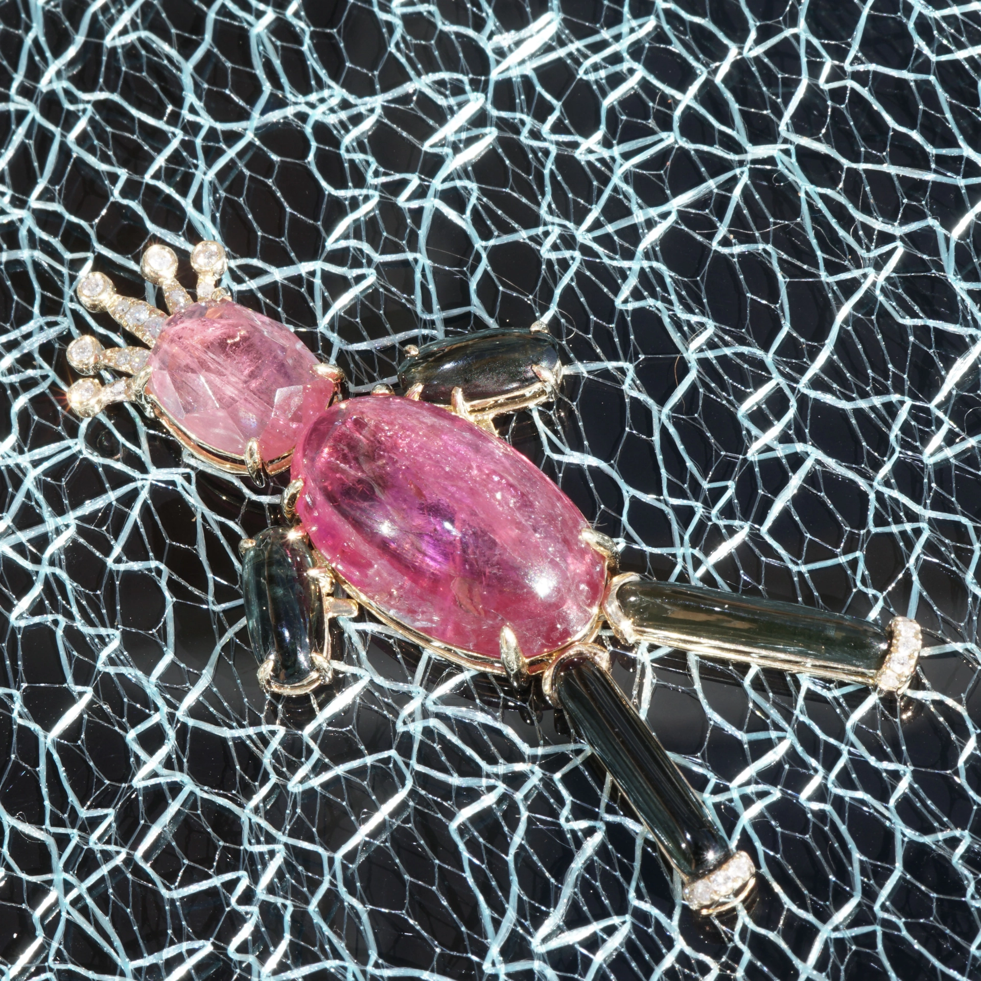 Gemstone Prince Pendant 18 kt Yellow Gold 20 ct 0.18 ct....really funny
