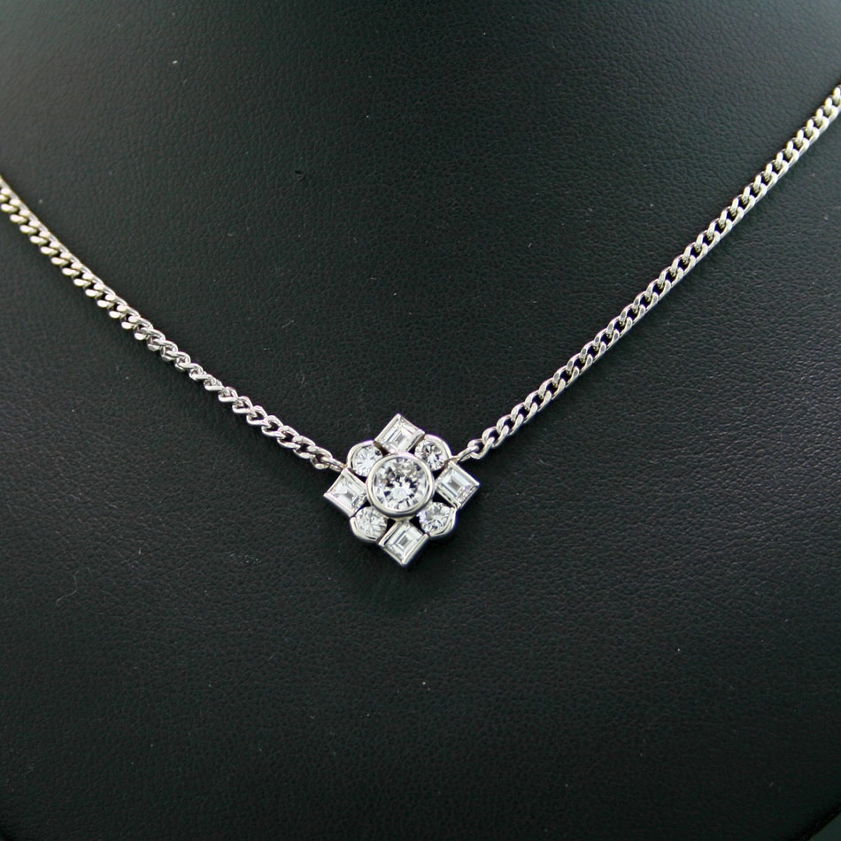 Necklace 1.01 ct Platinum...brilliance and grace...Jewelery to fall in love wit