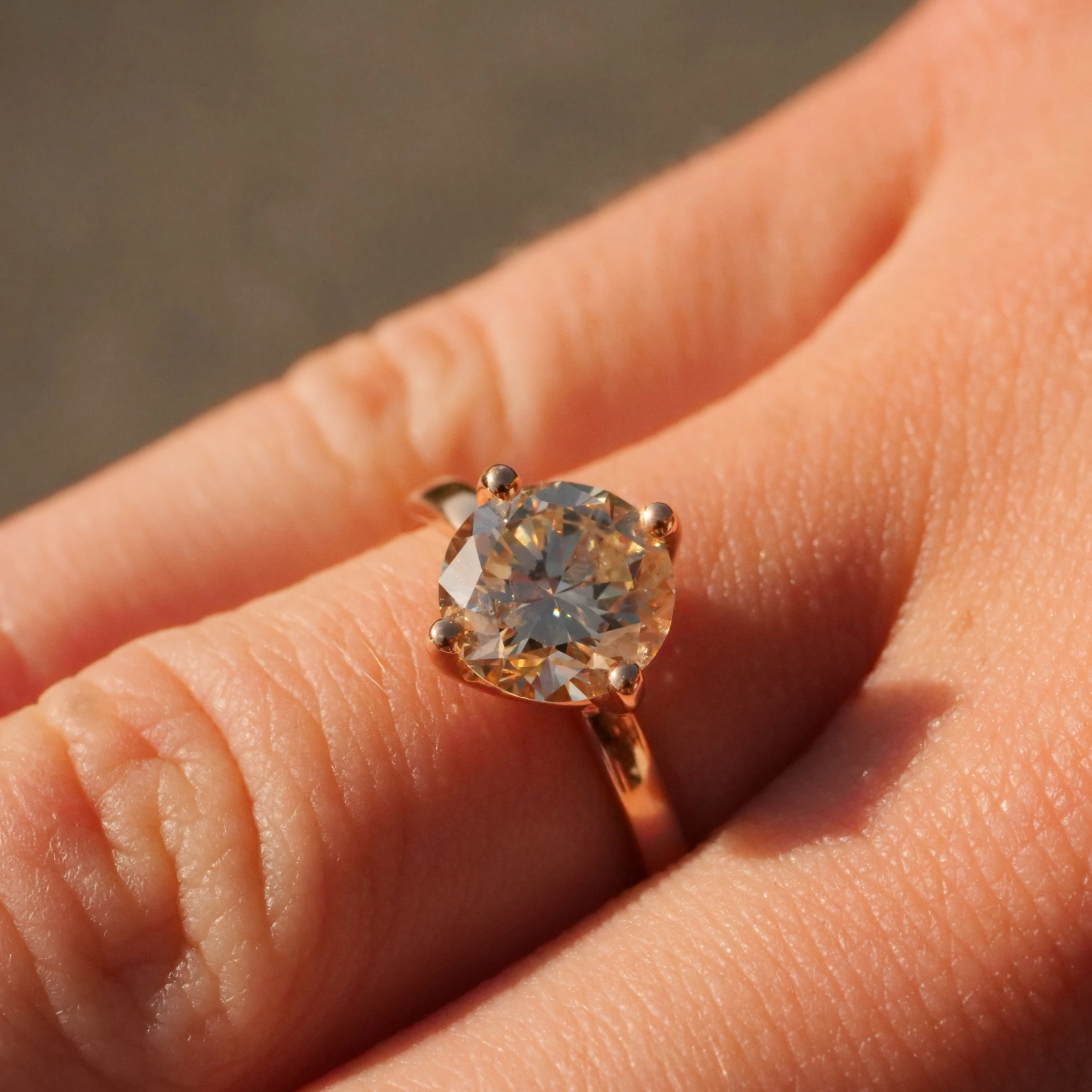 Solitaire Brilliant Ring 18 kt Rose Gold 1.81 ct M / SI...makes your heart beat faster
